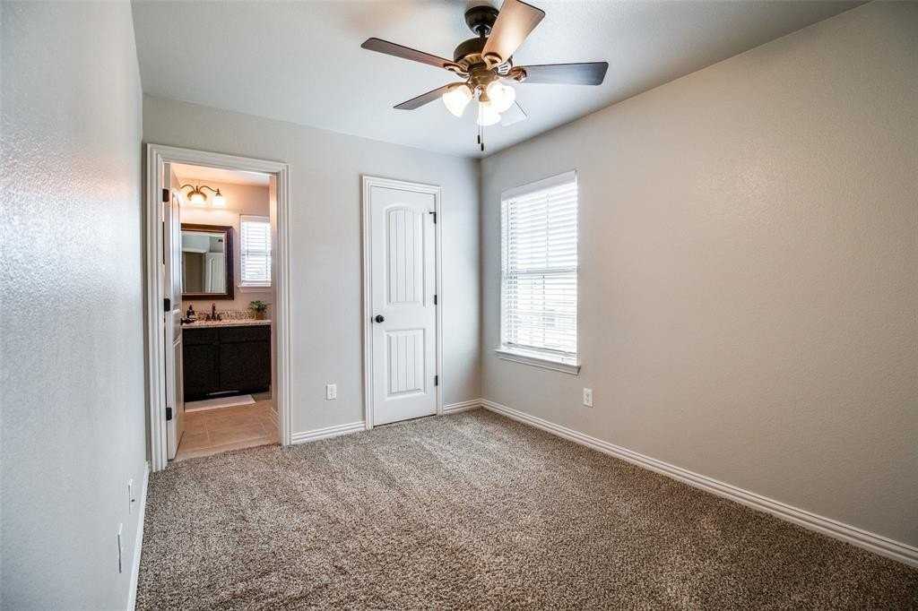 209 W Forest Ave - Photo 5 of 12