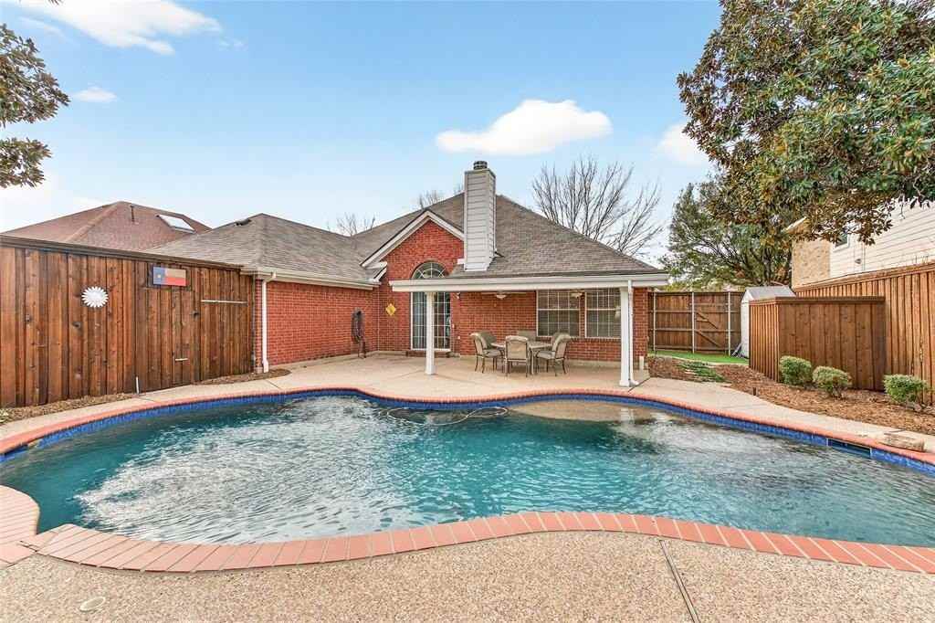 9818 Asheboro St - Photo 5 of 40