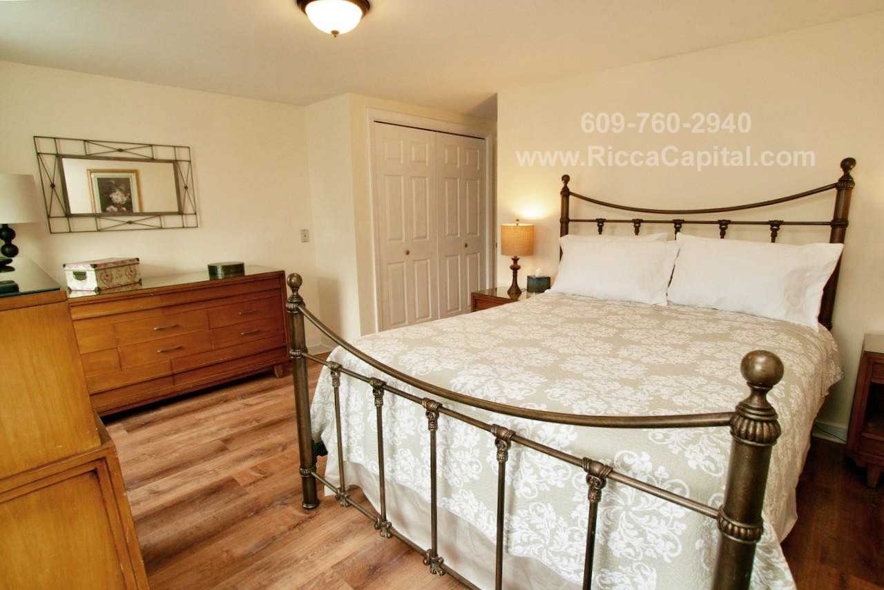 215 S Atlantic Ave E #1 - Photo 7 of 15