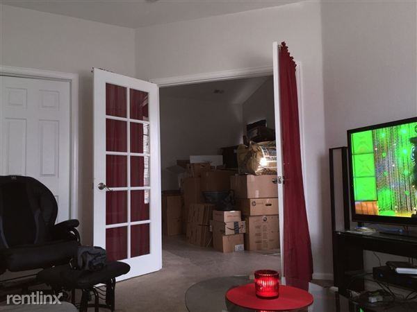 19499 E 58th Dr - Photo 2 of 9