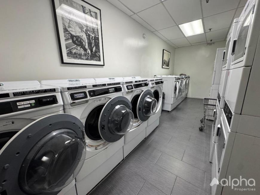 315 E 108th St - Photo 7 of 8