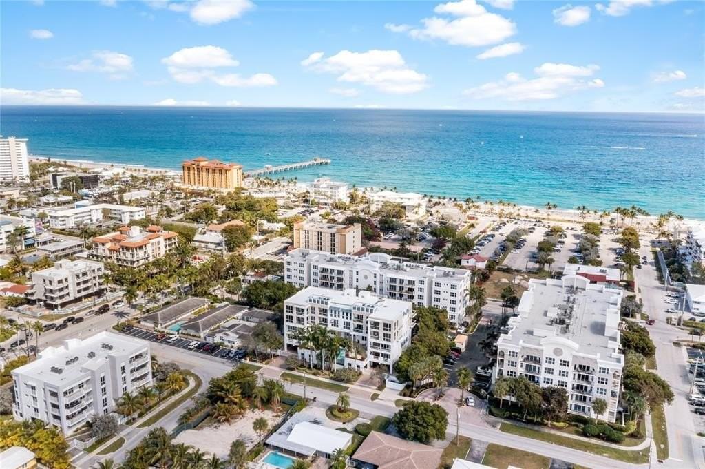 101 S Ocean Dr #405 - Photo 2 of 50