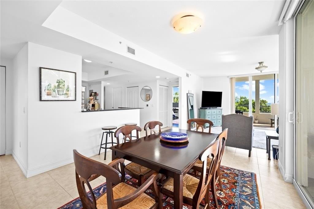 101 S Ocean Dr #405 - Photo 6 of 50