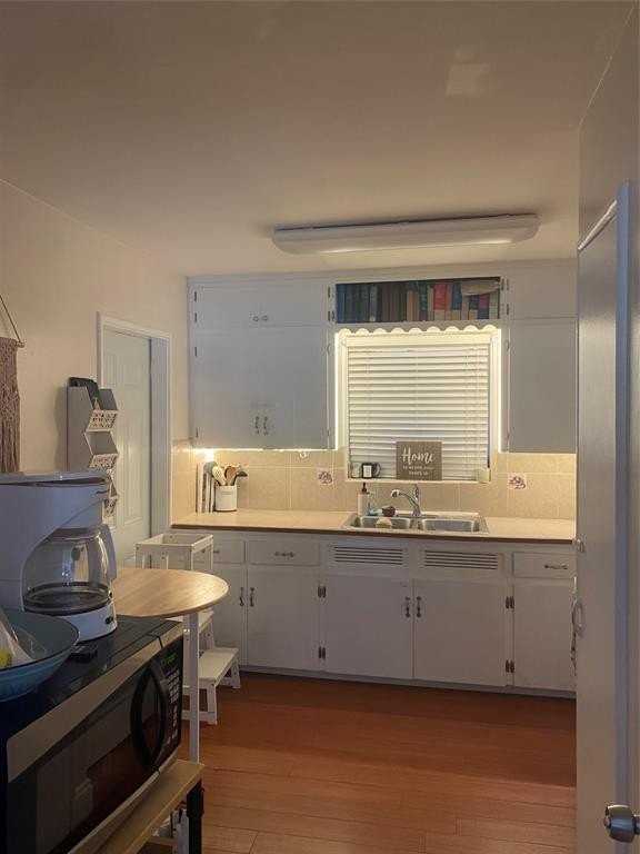 1830 Middle River Dr - Photo 2 of 9