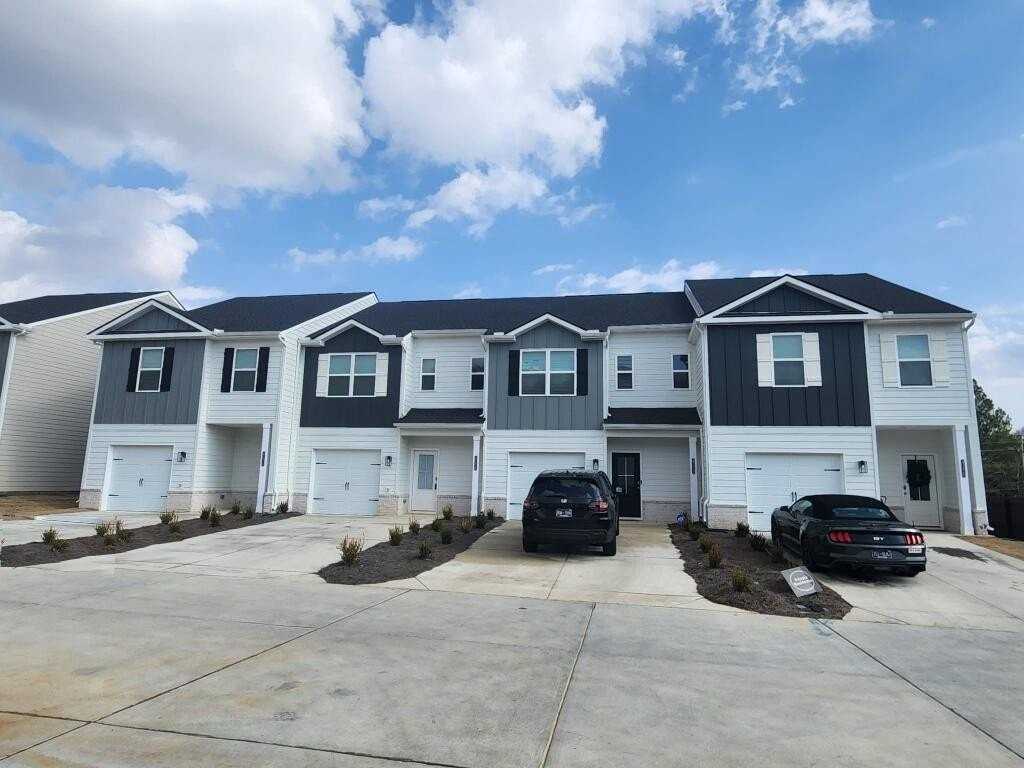 4234 Belcourt Ln Ne - Photo 2 of 31