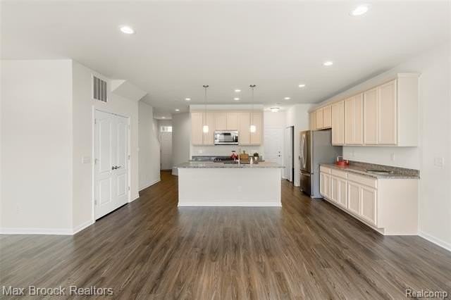 43474 Chancellor Ln #79 - Photo 7 of 38