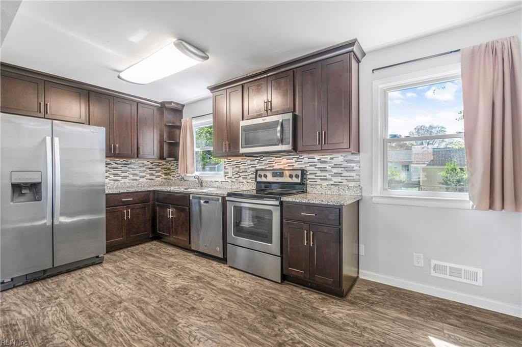 6419 Grimes Ave - Photo 3 of 34