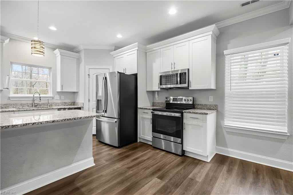 3972 Pughsville Rd - Photo 5 of 32