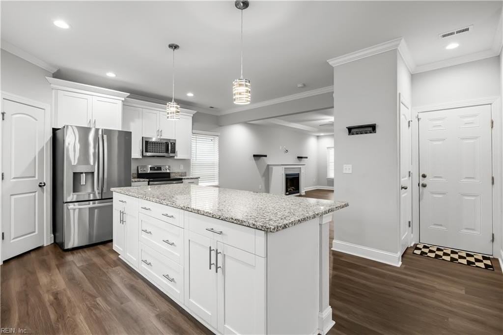 3972 Pughsville Rd - Photo 7 of 32