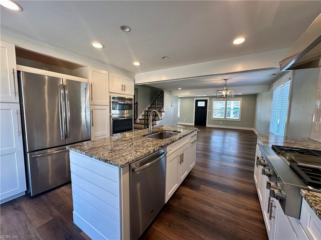 2412 Seaboard Rd - Photo 4 of 19