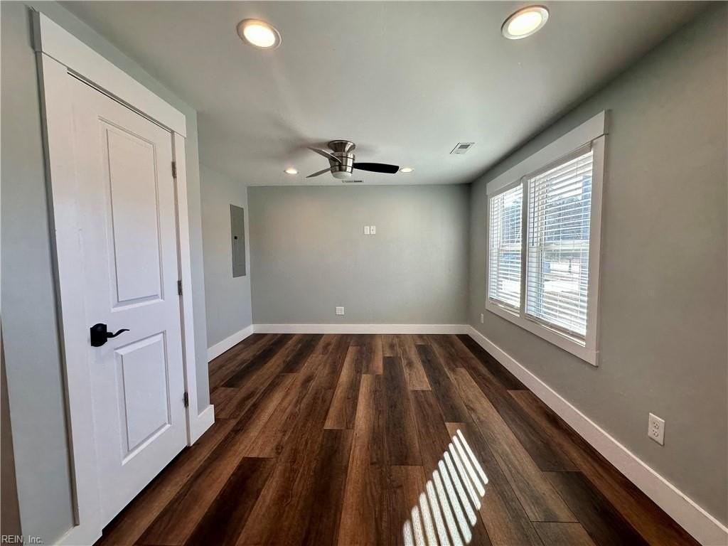 2412 Seaboard Rd - Photo 6 of 19