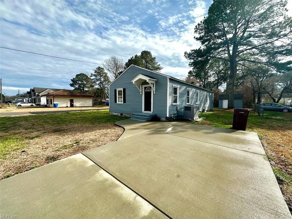 2610 Omar St - Photo 2 of 15