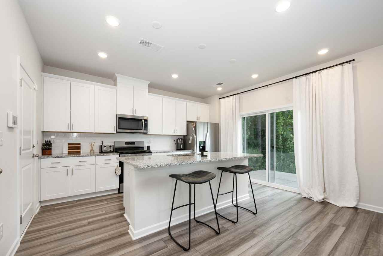 1108 Harland St #1 - Photo 3 of 17