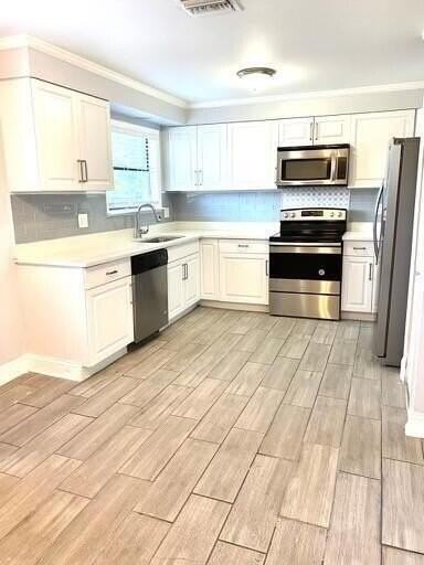 610 Se 2nd Ave #A - Photo 4 of 14