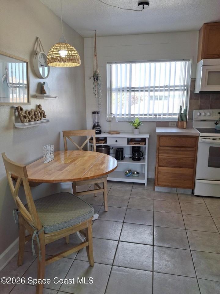 7165 Ridgewood Ave Unit Unt7 #UNT7 - Photo 5 of 20