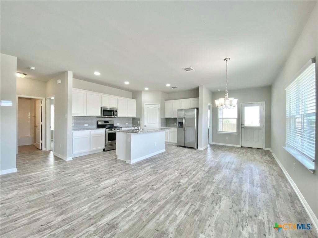 2036 Port Ellen Dr - Photo 4 of 30