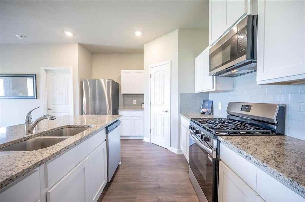 4750 Firefly Ct - Photo 5 of 21