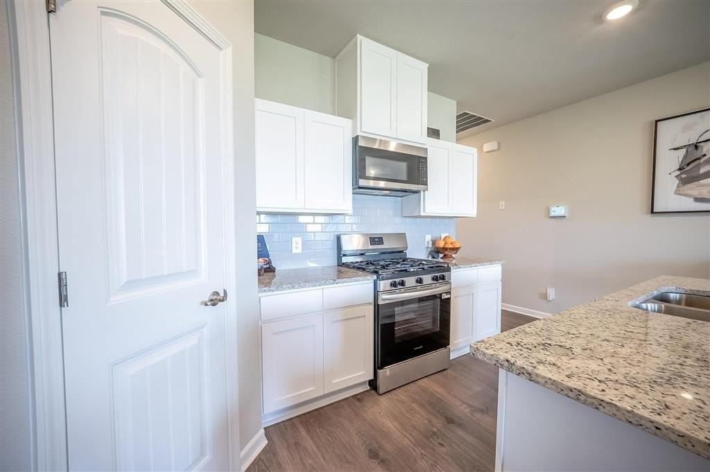 4750 Firefly Ct - Photo 6 of 21