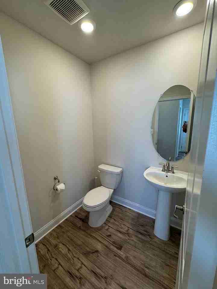 941 Sperry Way - Photo 6 of 8