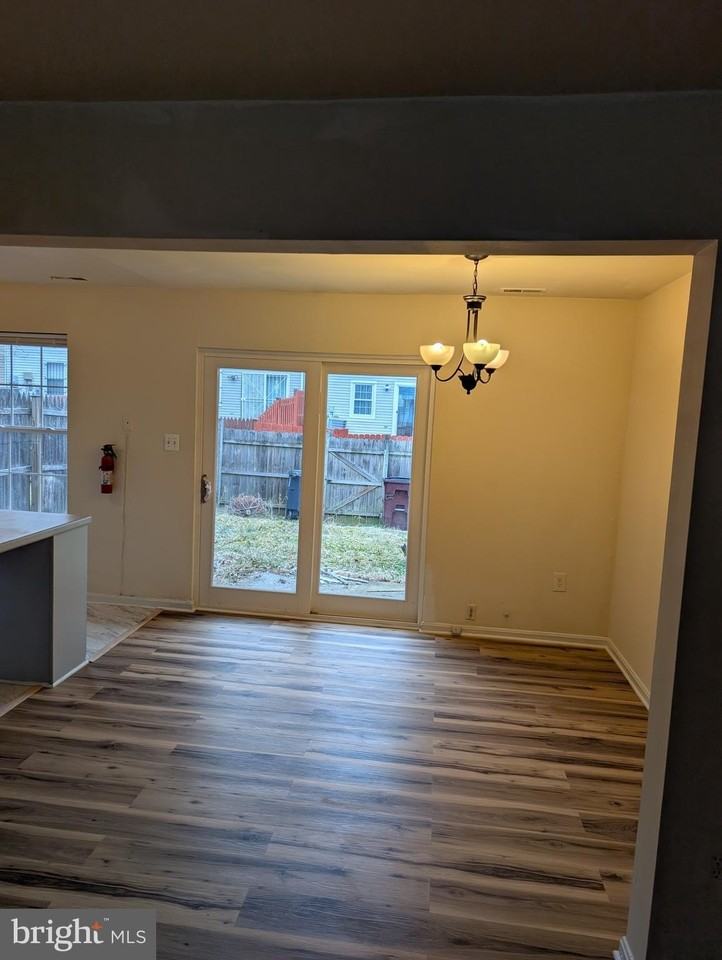 1106 Dutton Way - Photo 4 of 10