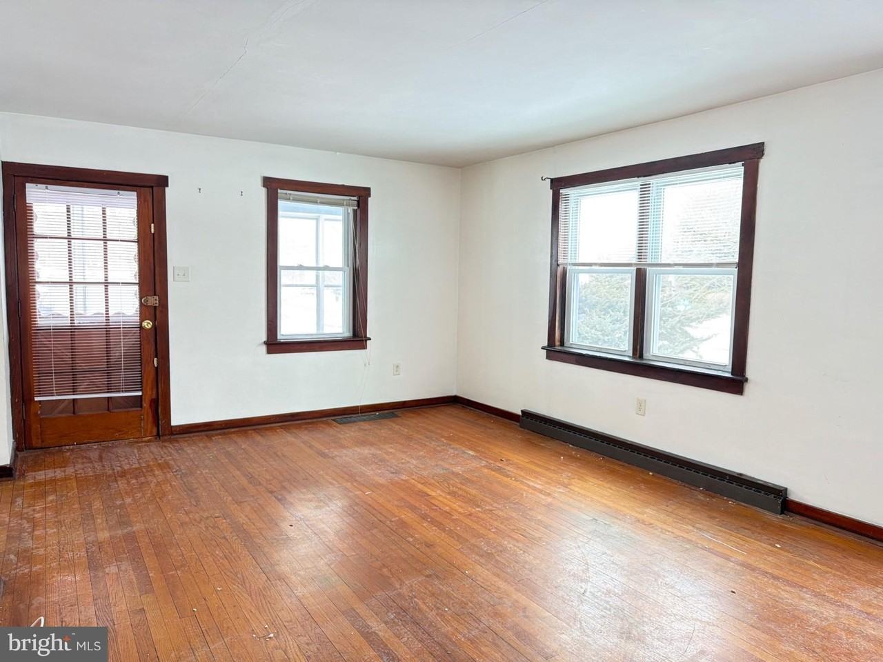 311 West Ave - Photo 2 of 7