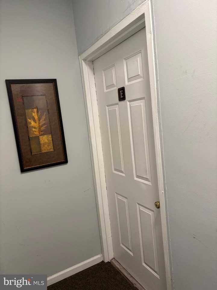 444 Bridge St Apt E #E - Photo 2 of 16