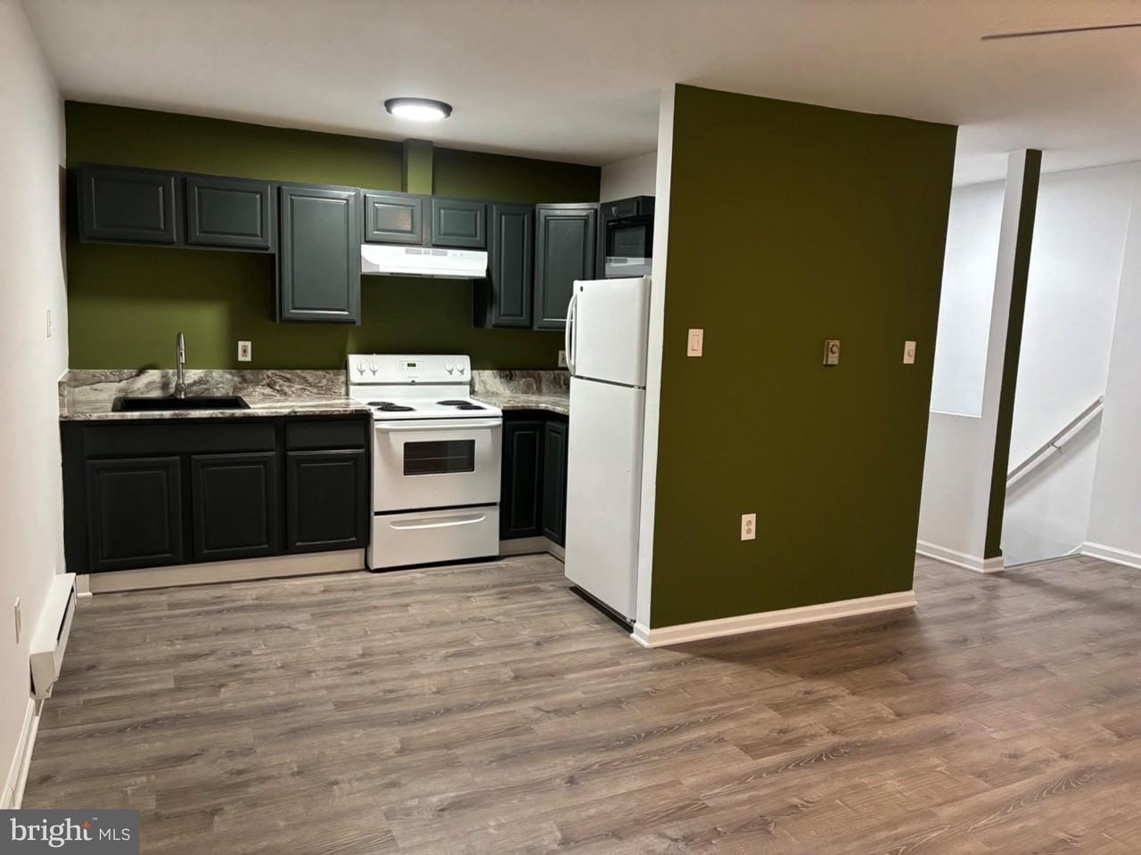 444 Bridge St Apt E #E - Photo 5 of 16