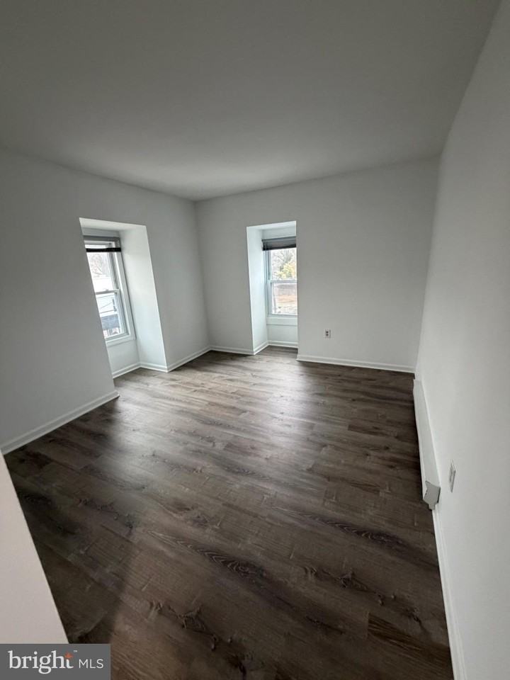 444 Bridge St Apt E #E - Photo 7 of 16