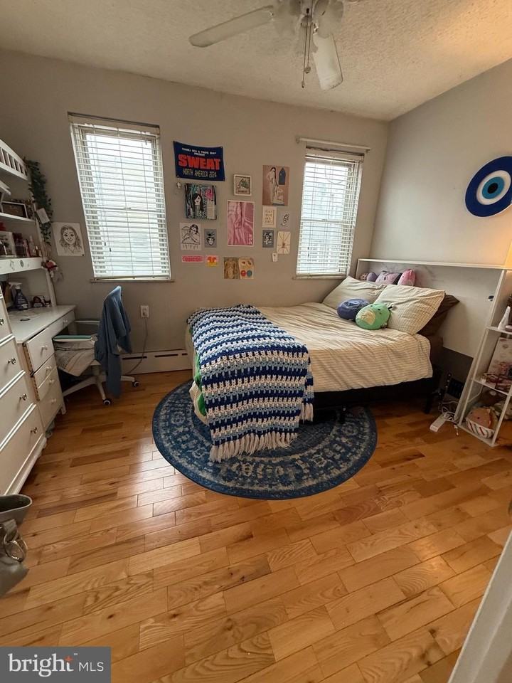 740 Saint Albans St - Photo 6 of 13