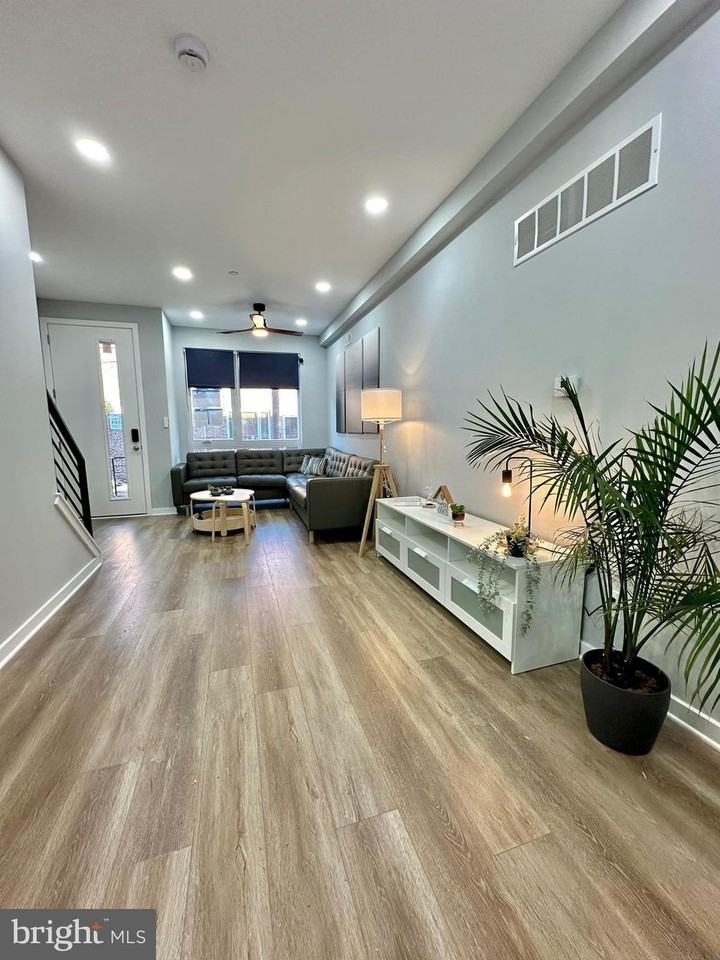 1636 S Bailey St - Photo 3 of 50