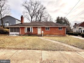 2121 Patrick Henry Dr - Photo 1 of 1