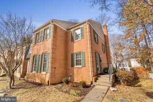 featured image of 10360 Hampshire Green Ave