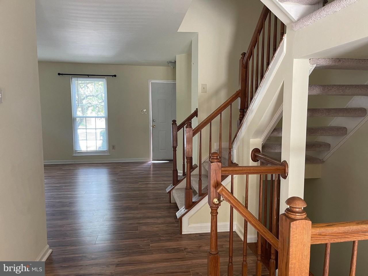 21054 Cornerpost Sq - Photo 5 of 27