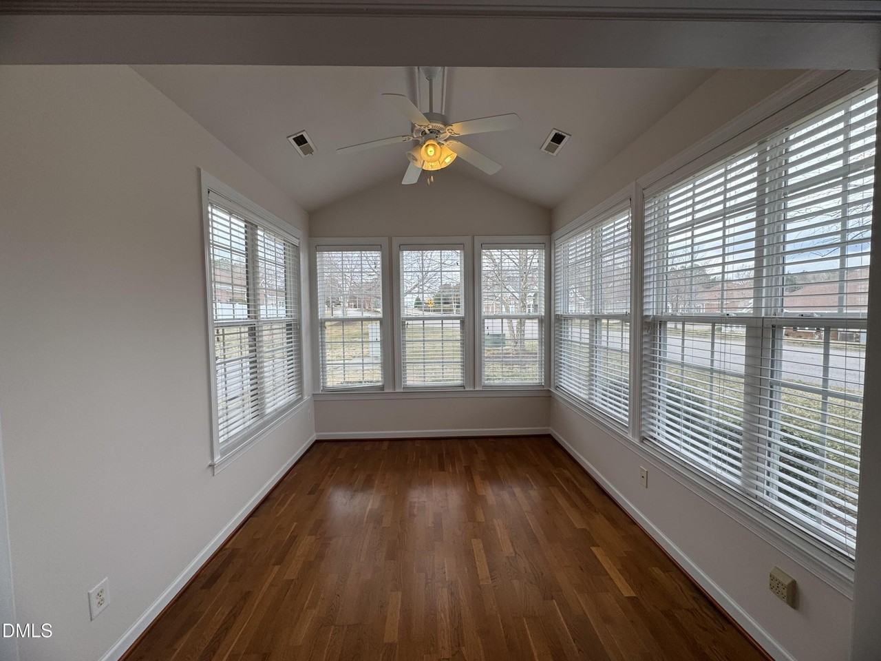 4622 Ivy Blossom Ln - Photo 4 of 15