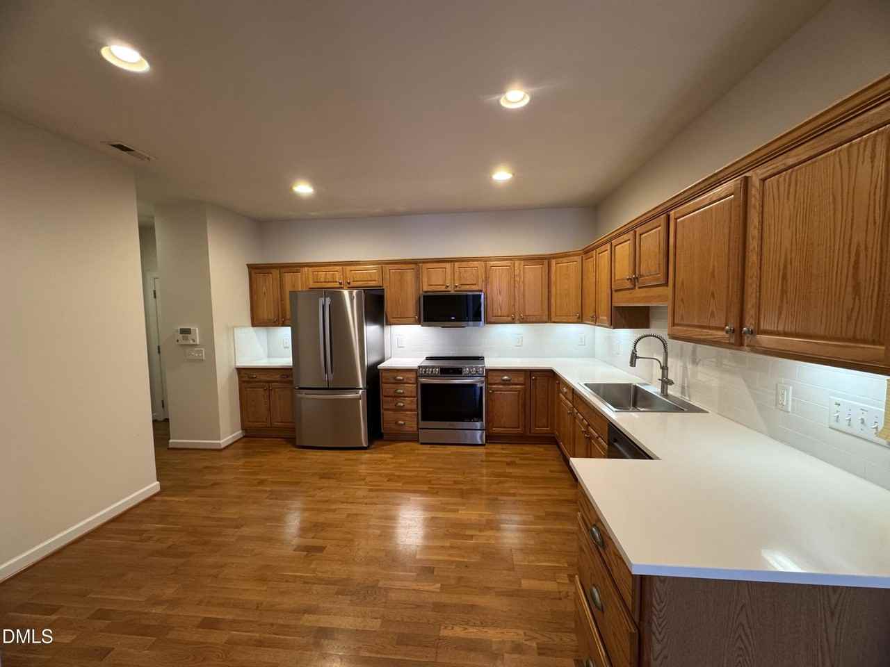 4622 Ivy Blossom Ln - Photo 7 of 15