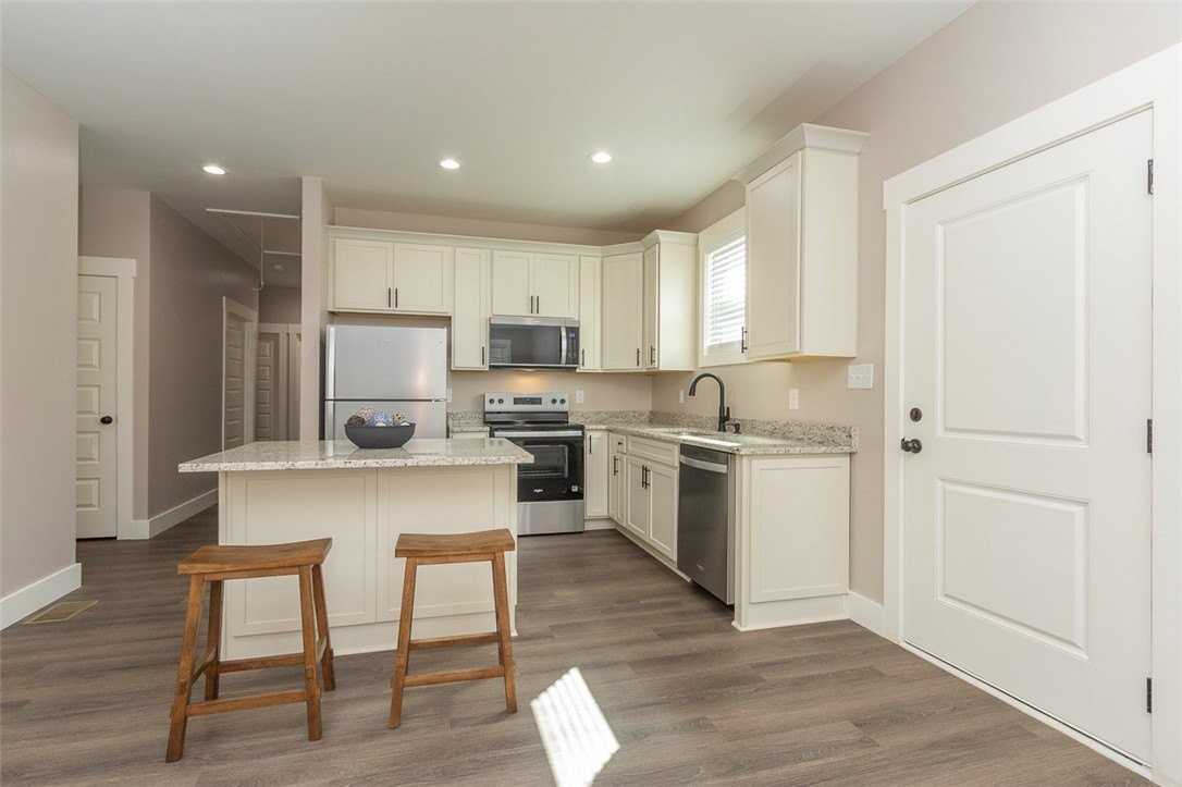 413B W 2nd Ave - Photo 6 of 21