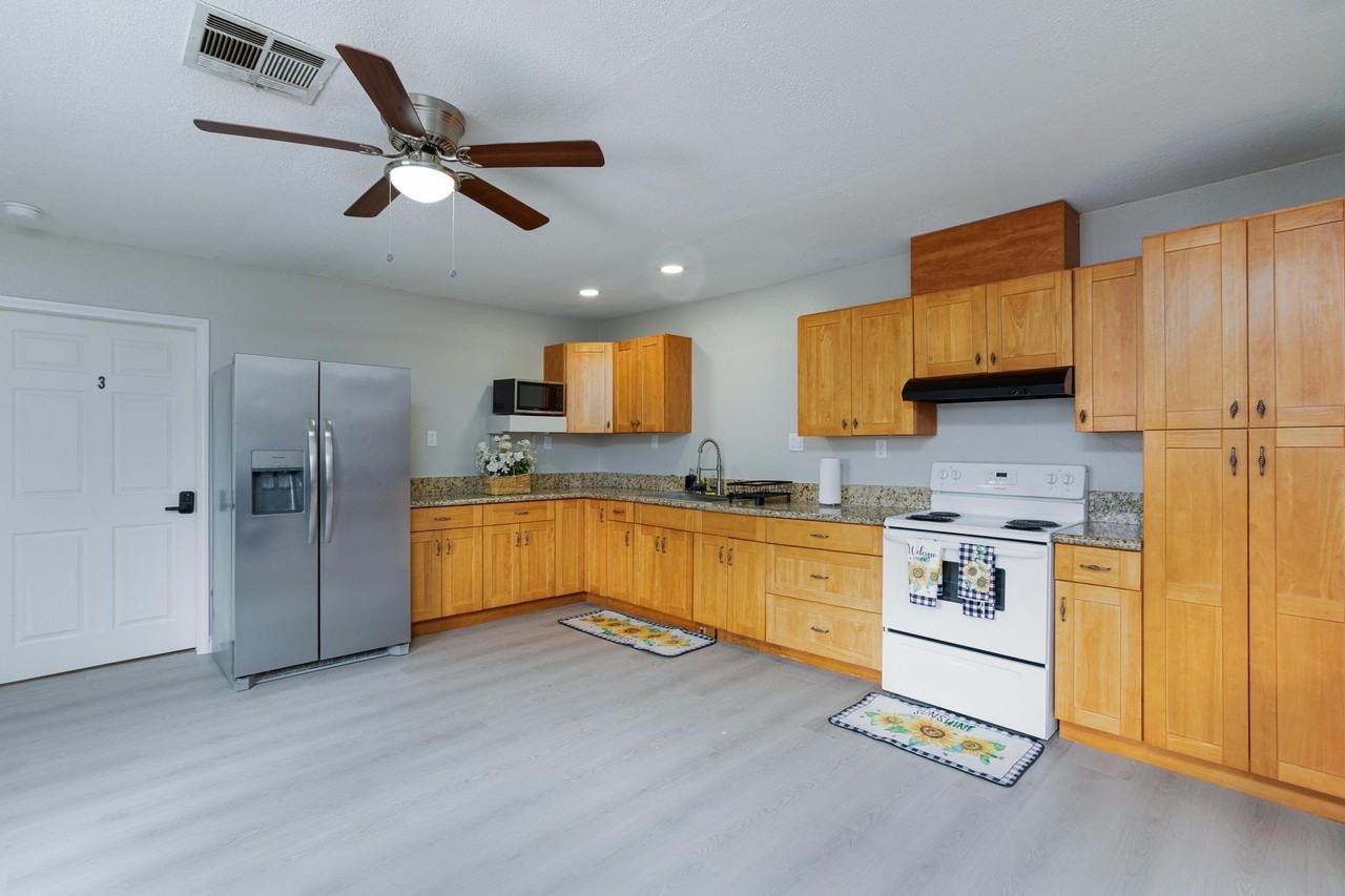 Ballard Dr - Photo 5 of 31