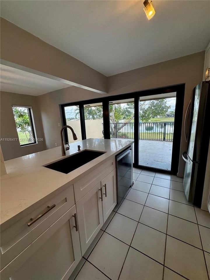 12365 Sw 119th Ter - Photo 5 of 21