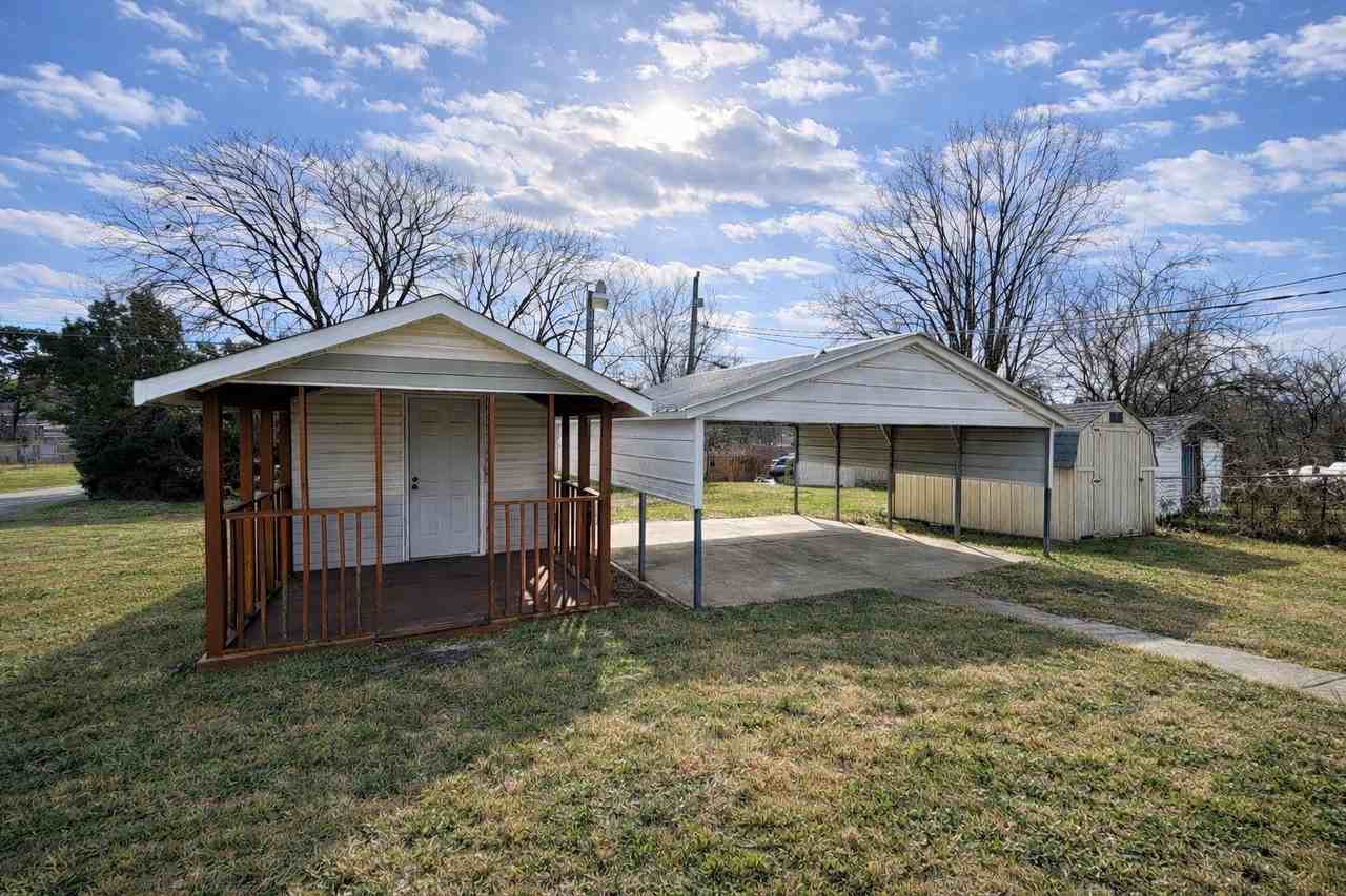 1214 Gordon St #1 - Photo 4 of 13