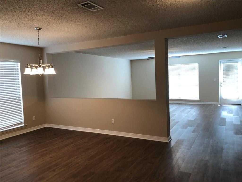 1064 Clairise Ct - Photo 3 of 23