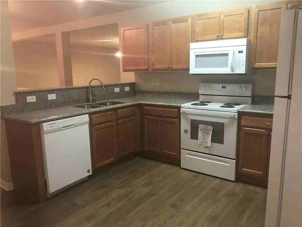 1064 Clairise Ct - Photo 7 of 23