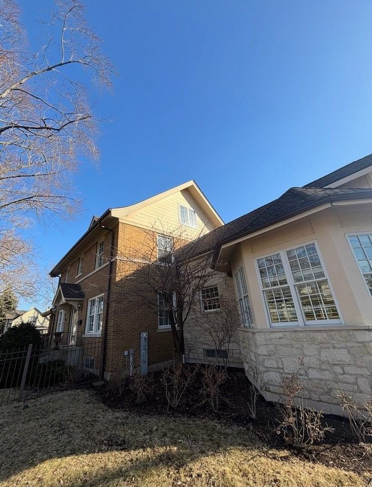 310 N Prairie Ave - Photo 3 of 30