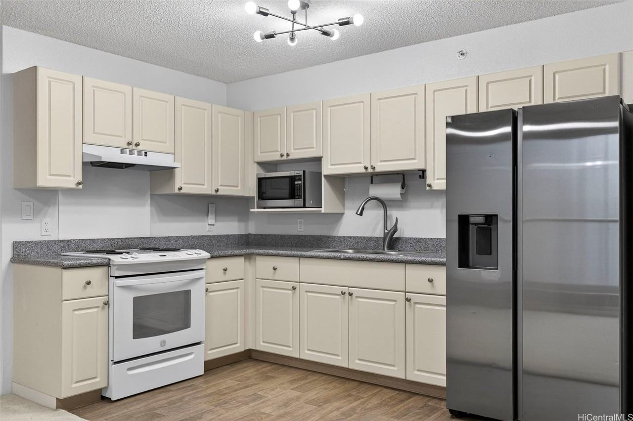 801 South St - Photo 2 of 23