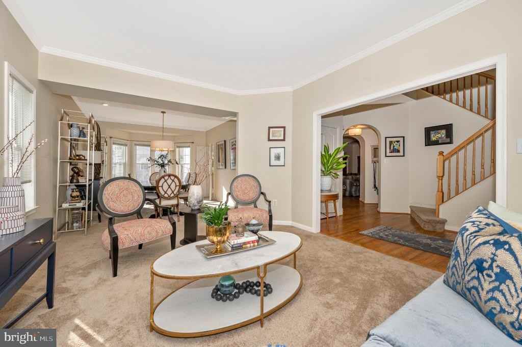 2575 Bear Den Rd - Photo 4 of 38