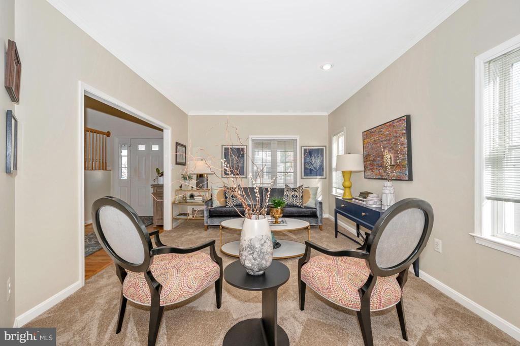 2575 Bear Den Rd - Photo 5 of 38