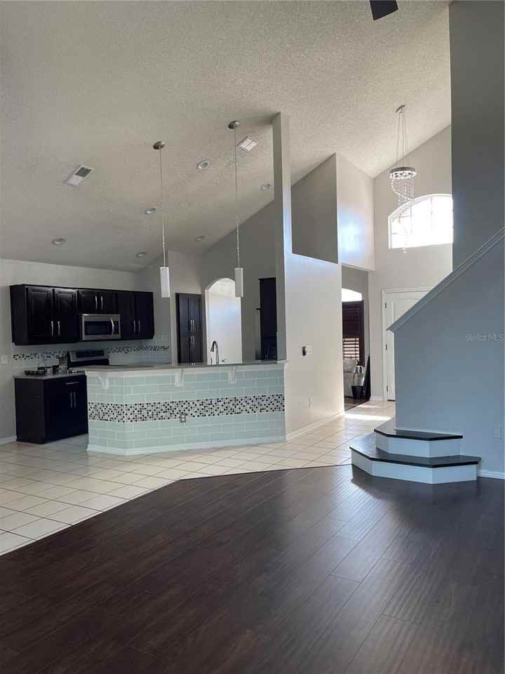 2819 Crane Trace Cir - Photo 2 of 28