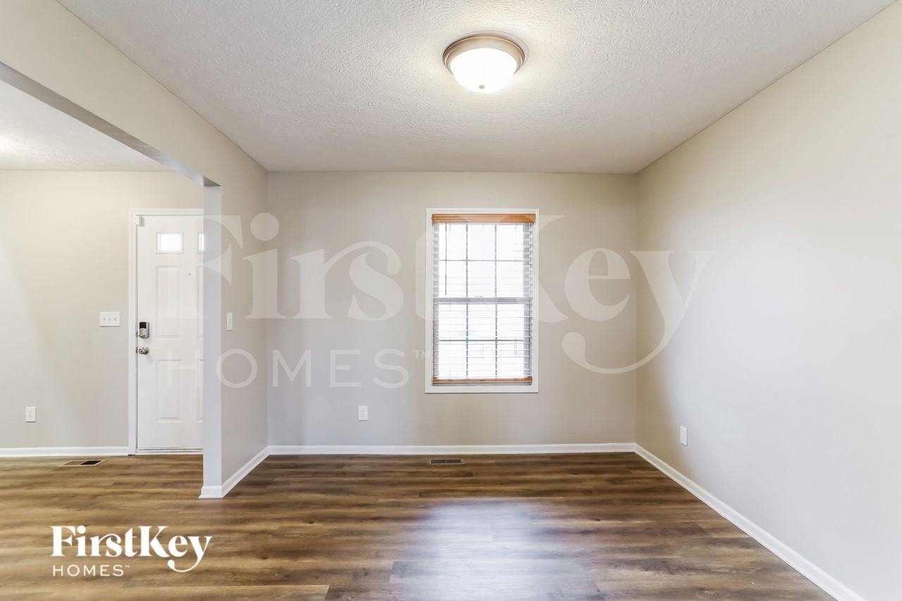 11760 Chanticleer Dr - Photo 5 of 19