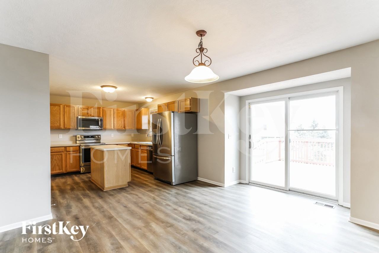 11760 Chanticleer Dr - Photo 7 of 19