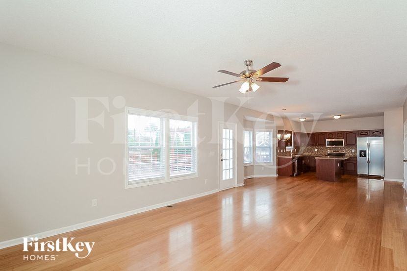 4037 Mantua Way - Photo 2 of 15