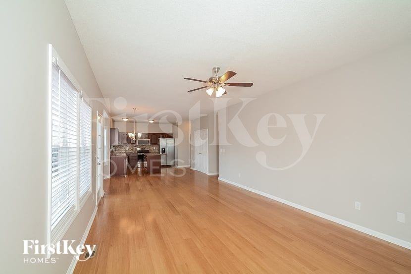 4037 Mantua Way - Photo 3 of 15